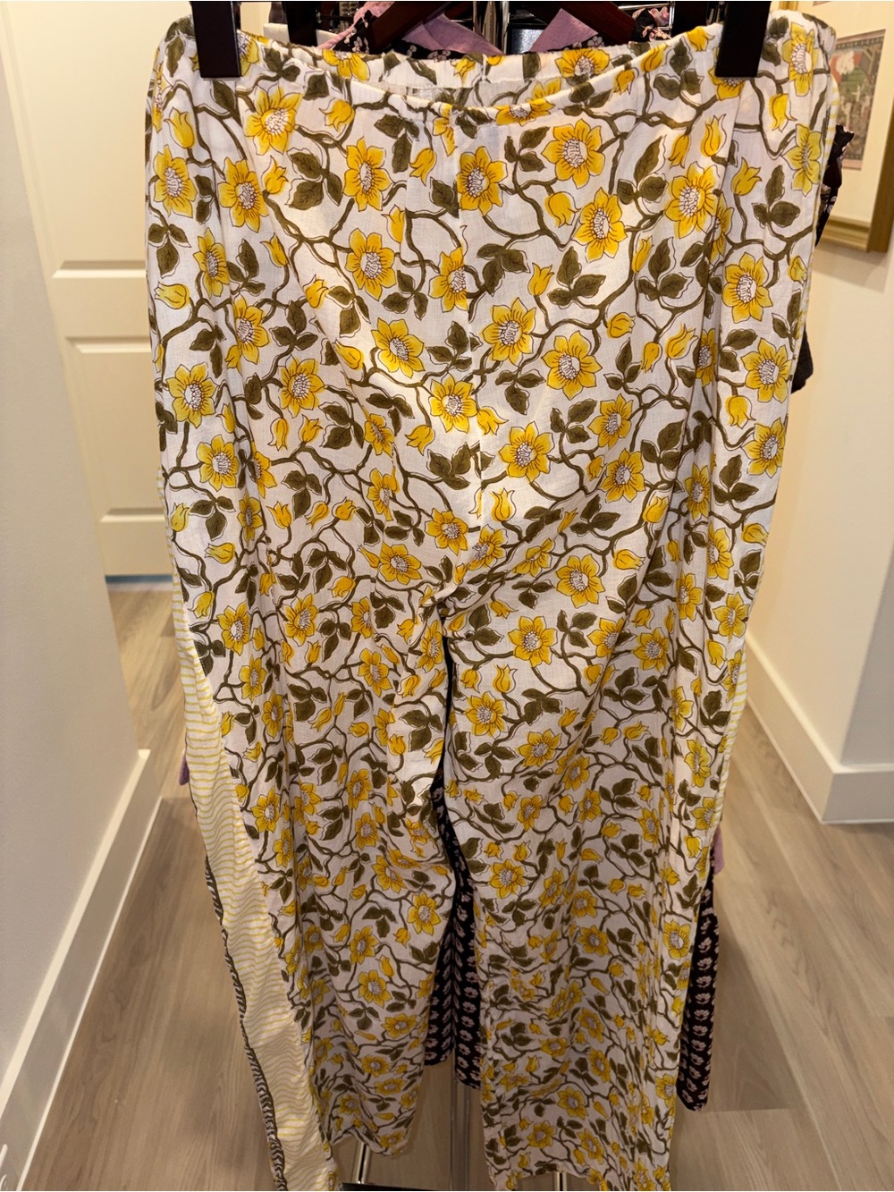 J Crew Cotton voile beach pant in daffodil daze block print Sz Medium - Picture 4 of 16